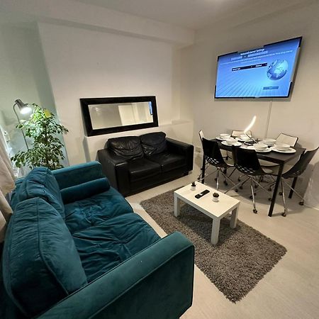 3 Bedroom King Cross Station City Centre Лондон Екстер'єр фото