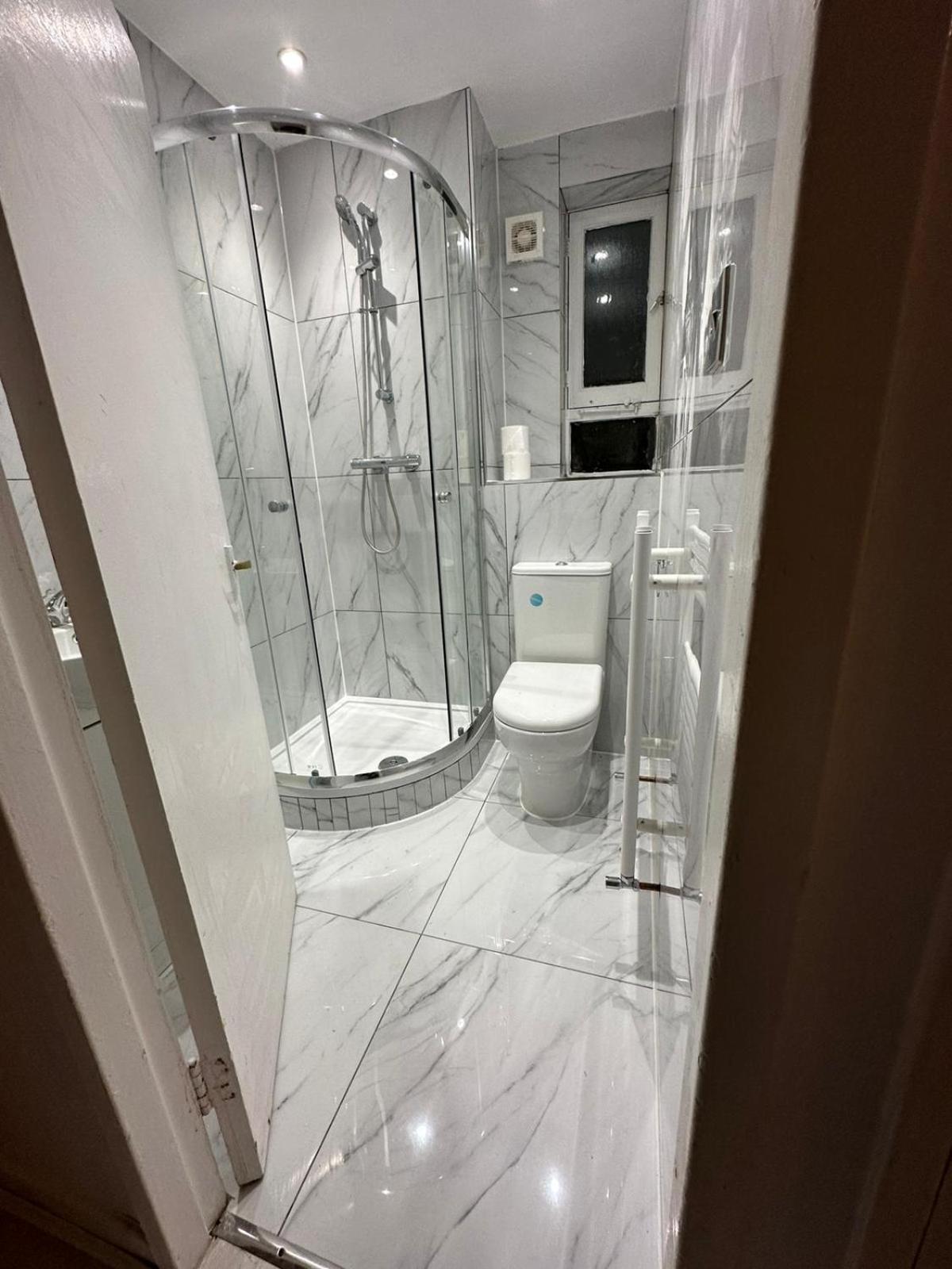 3 Bedroom King Cross Station City Centre Лондон Екстер'єр фото