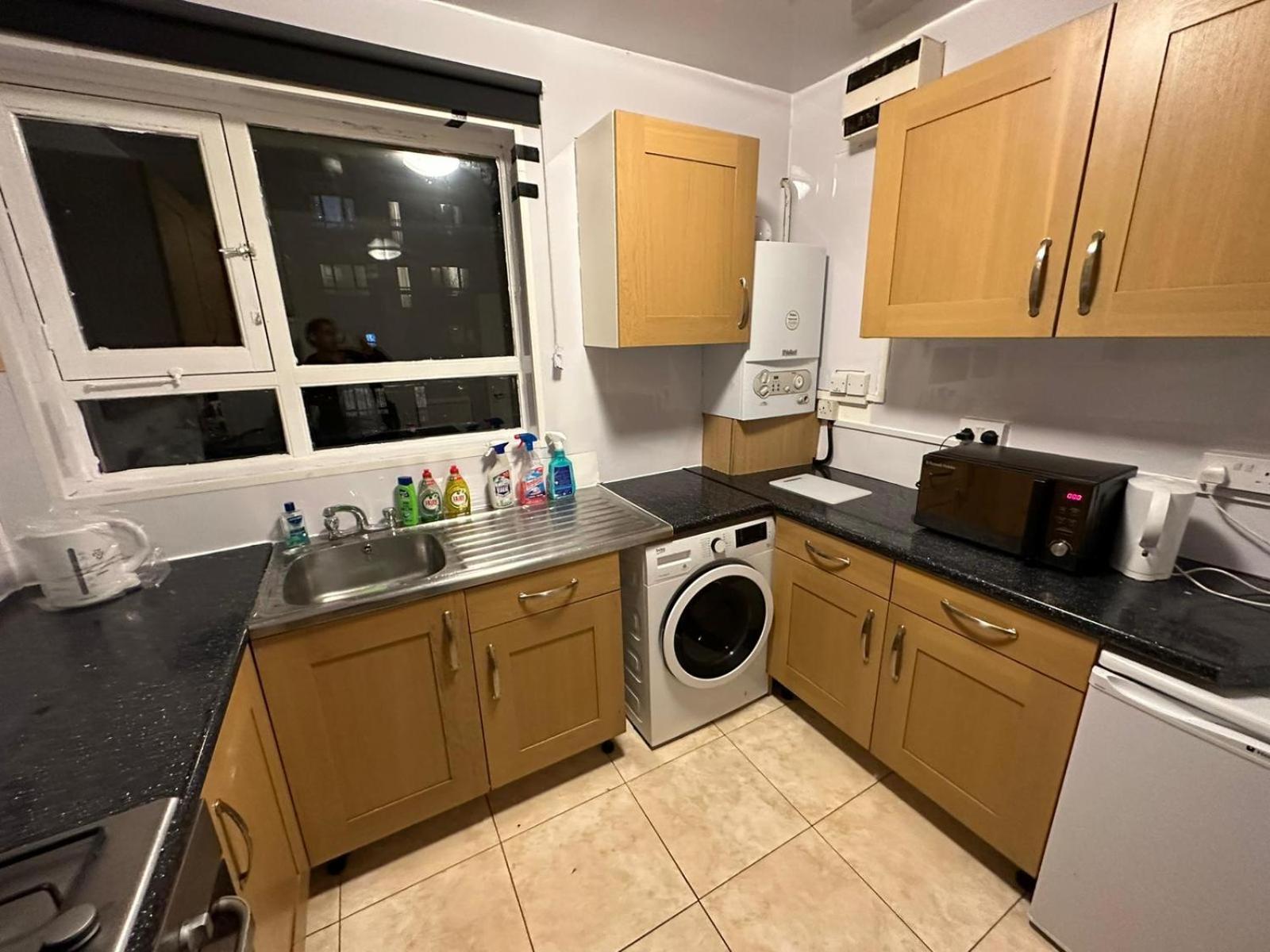 3 Bedroom King Cross Station City Centre Лондон Екстер'єр фото